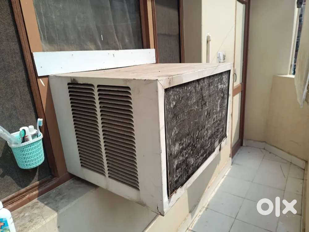 Voltas window AC 1.5 ton