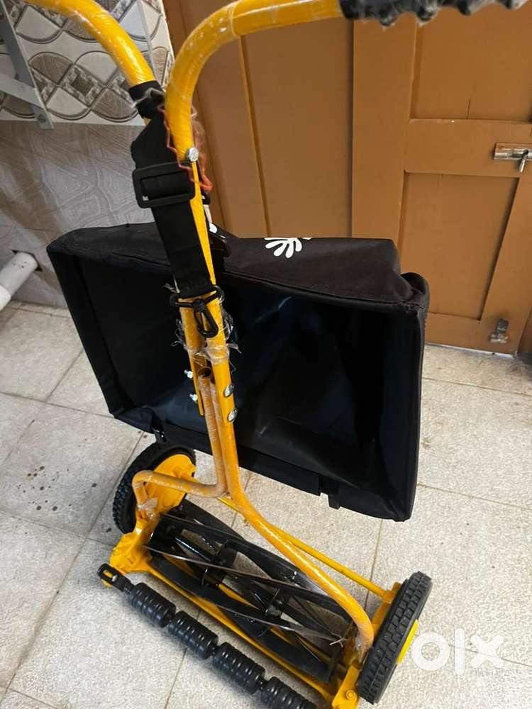 Manual Lawn Mower for sale