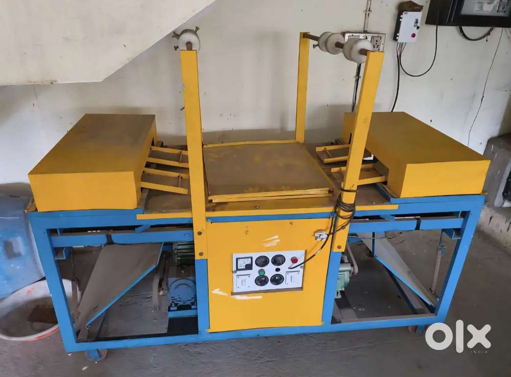 Cup making machine