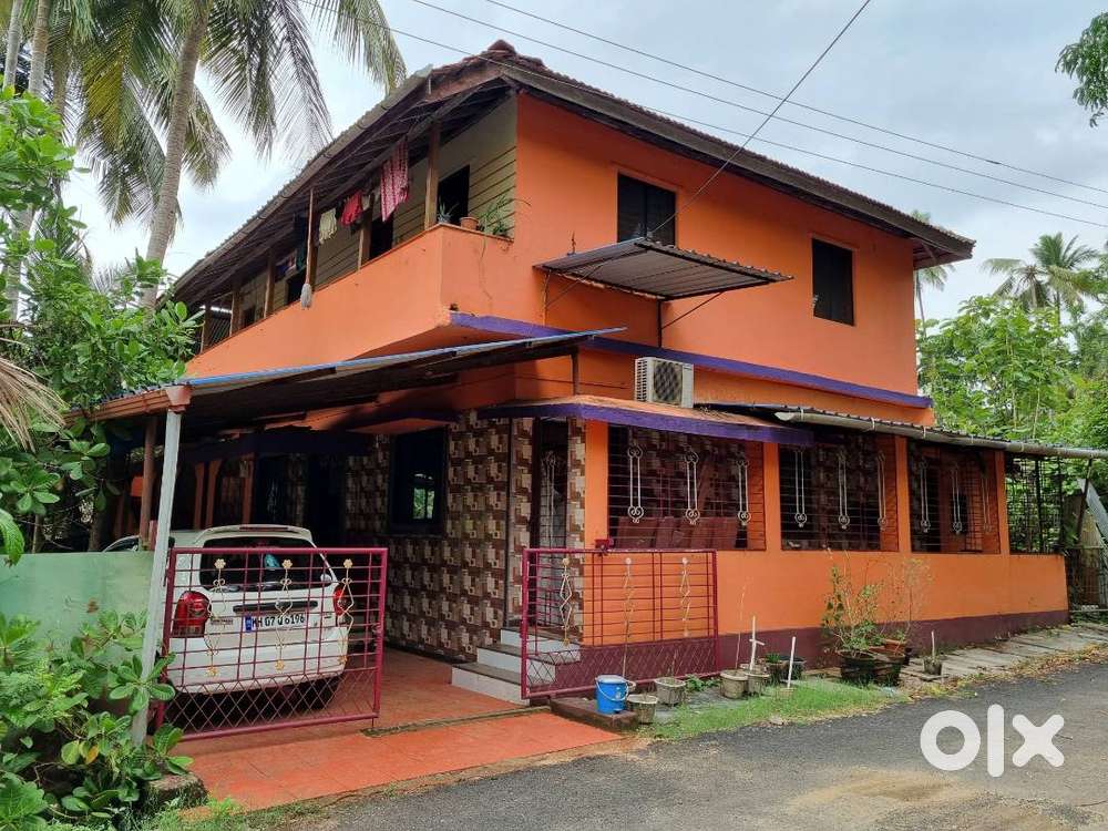 House in Salaiwada, Sawantwadi