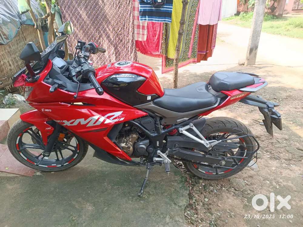 Karizma xmr 210