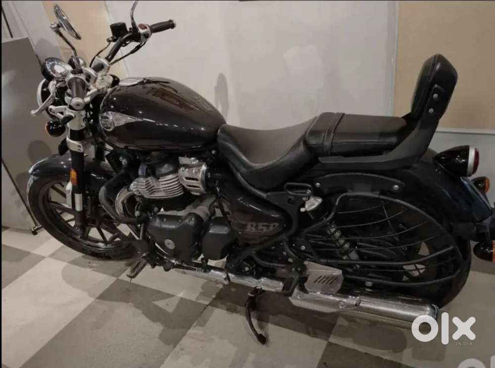 Only 1300kms driven - Super meteor 650
