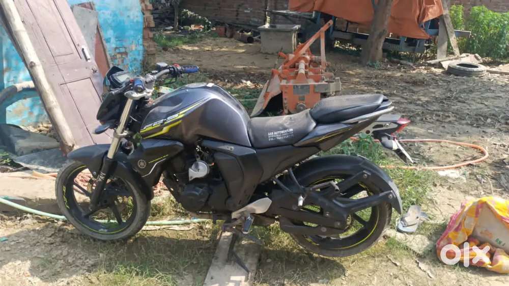 Yamha bike fzs