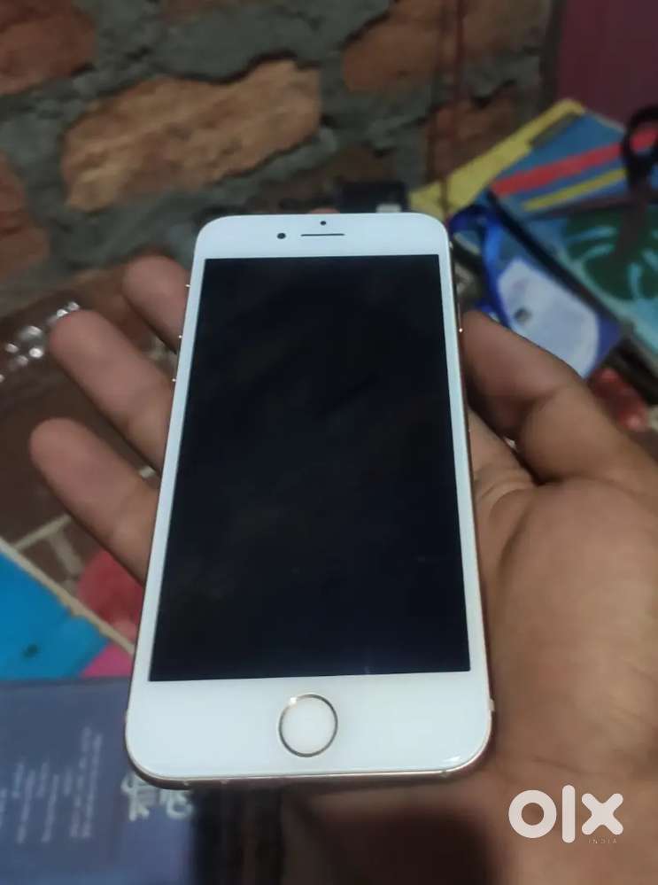 storage 256GB  battery percentage 100% no change very ,good condition