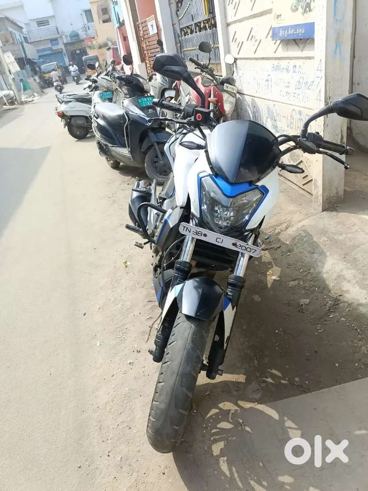 Bajaj Dominar 400