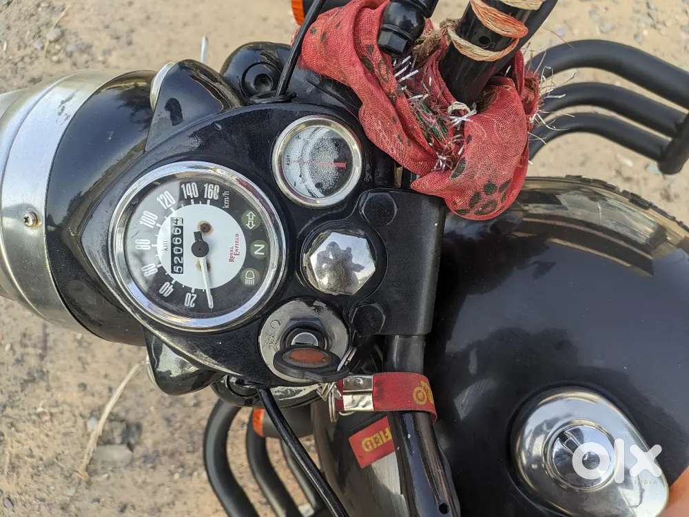 Royal Enfield classic 350 with alloy wheels