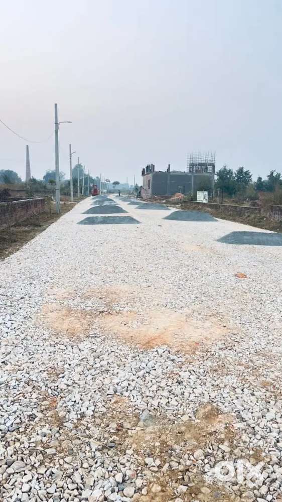 बैंक लोन के साथ neelmatha नगराम रोड पर प्लॉट