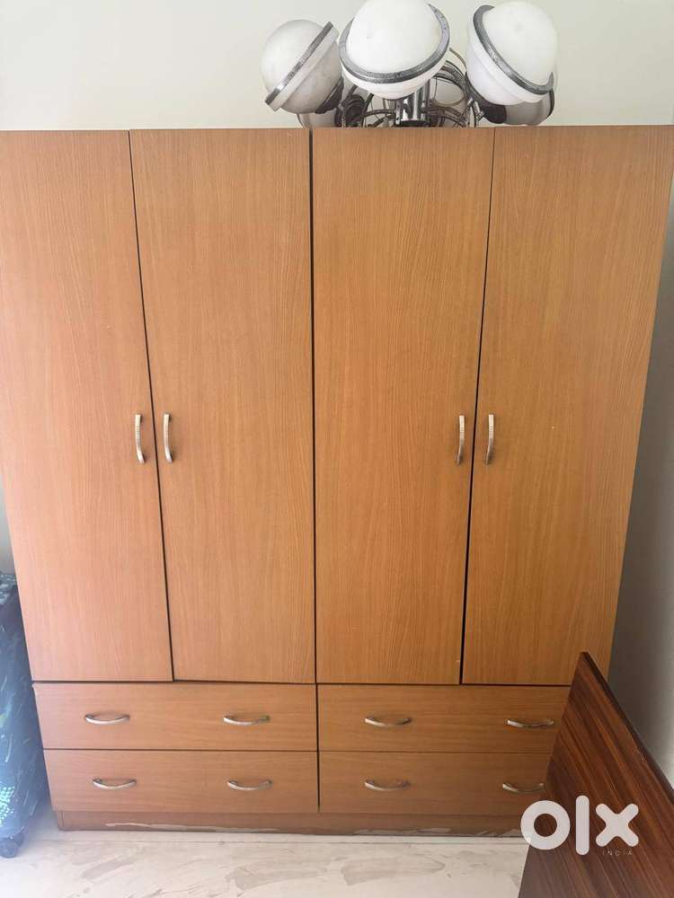 Engineered wood Wardrobe