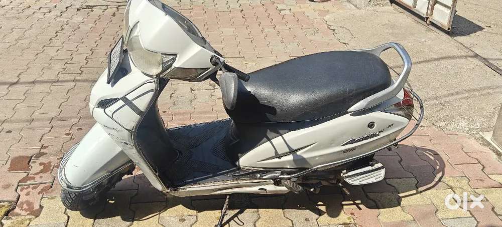 Activa 4g in good condition