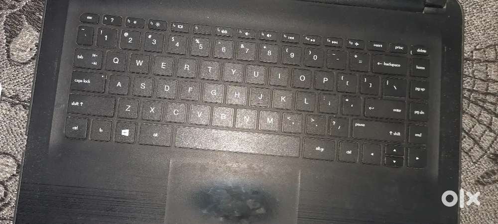 Pese ki jaruri ke liye HP LAPTOP bech rahe hai