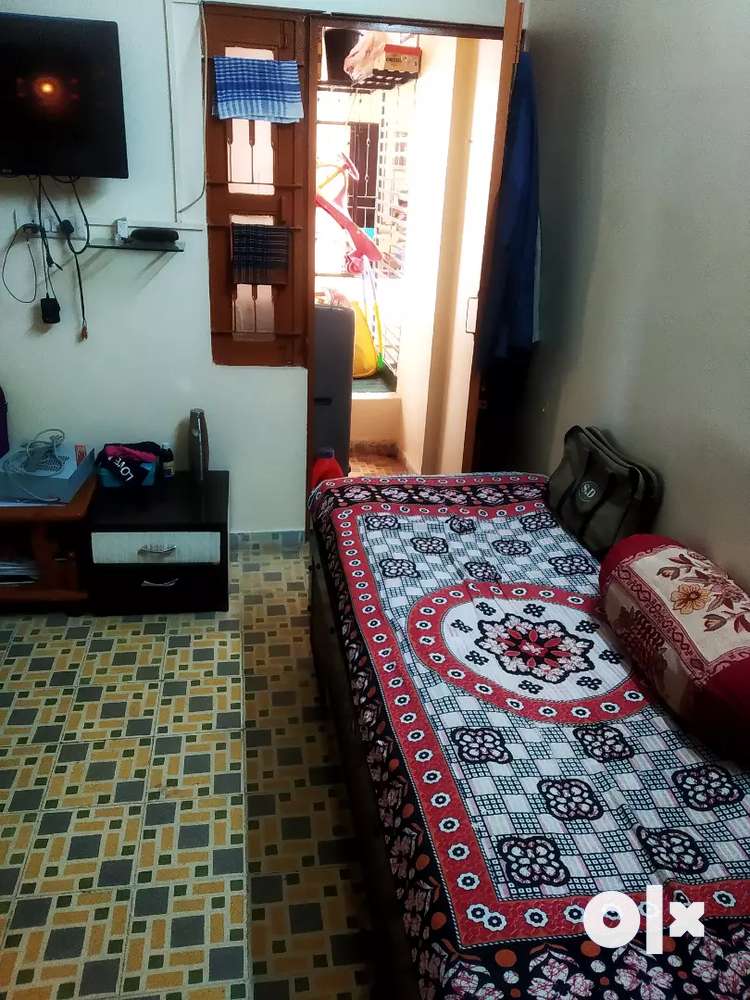 1Bhk Maintained Flat in Ranip