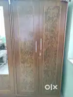 Wadrobe with selfs