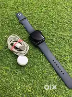 Like new Iwatch SE 2 44mm GPS battery 87% black device and cable