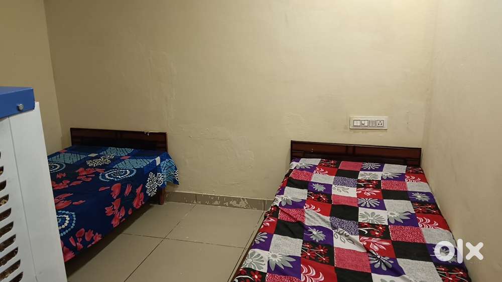 Pg for boys in sec 34A 32 43 44 45 near Sd college sec 32 Chandigarh
