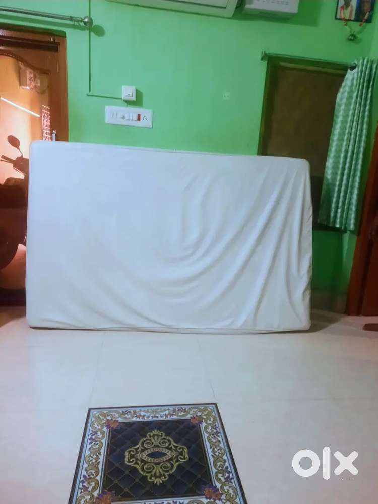 Double king size foam bed