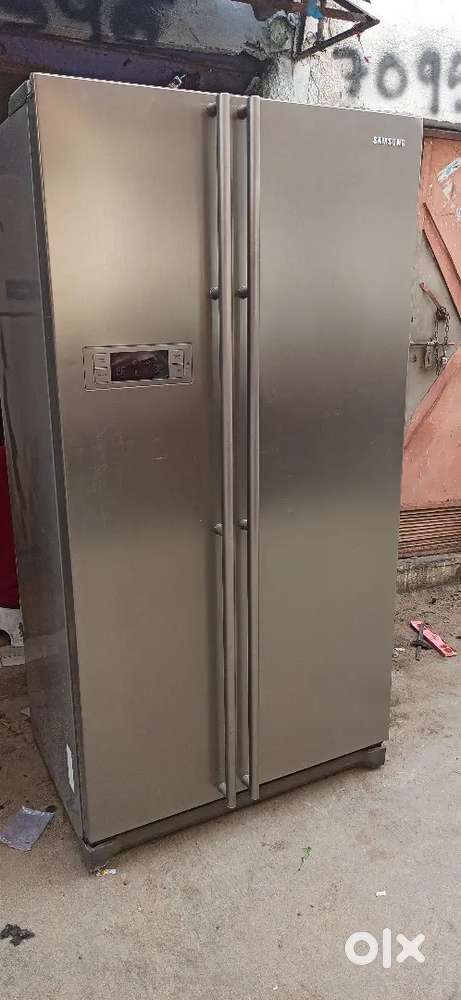 Sumsungs company refrigerator perfect condition  santosh nagar