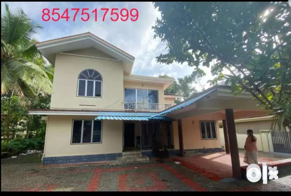 2 storey house in 28 cent land in Kaviyoor Tiruvalla
