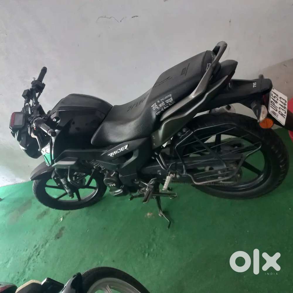 The car is useless and I need money, that's why I'm selling it.