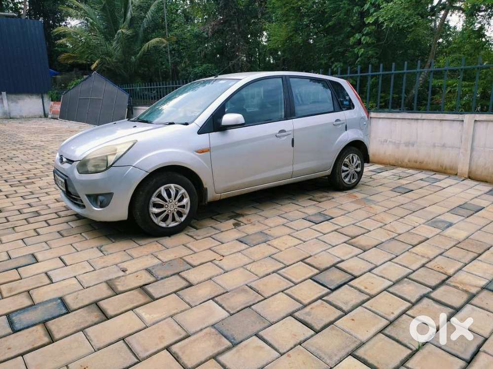 Ford Figo, 2012, Petrol
