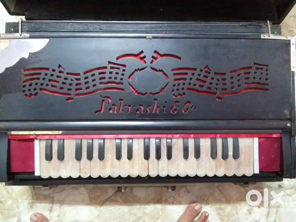 Harmonium very good condition