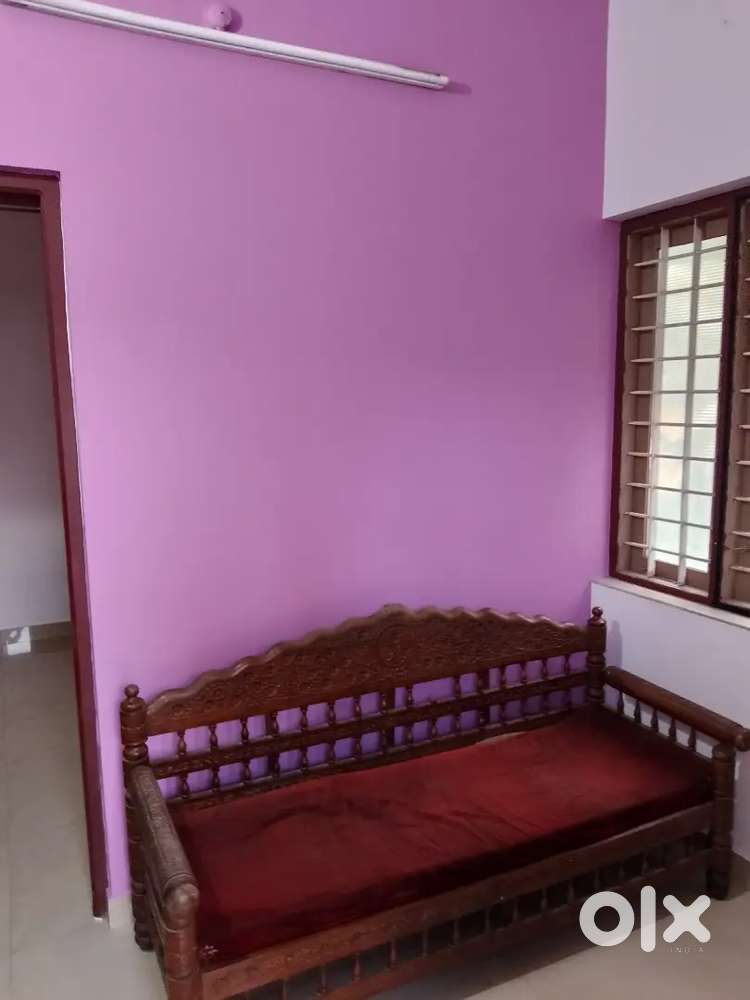 1BHK SEMIFURNISHED HOUSE FAMILY TRIPUNITHURA KANNANKULANGARA
