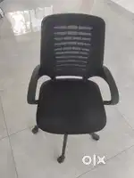 Office chairs & desktop tables