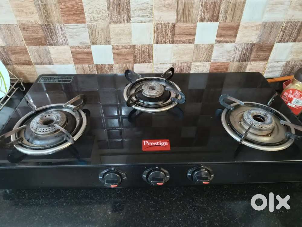 Prestige gas stove 3 burner working condition 1 year old