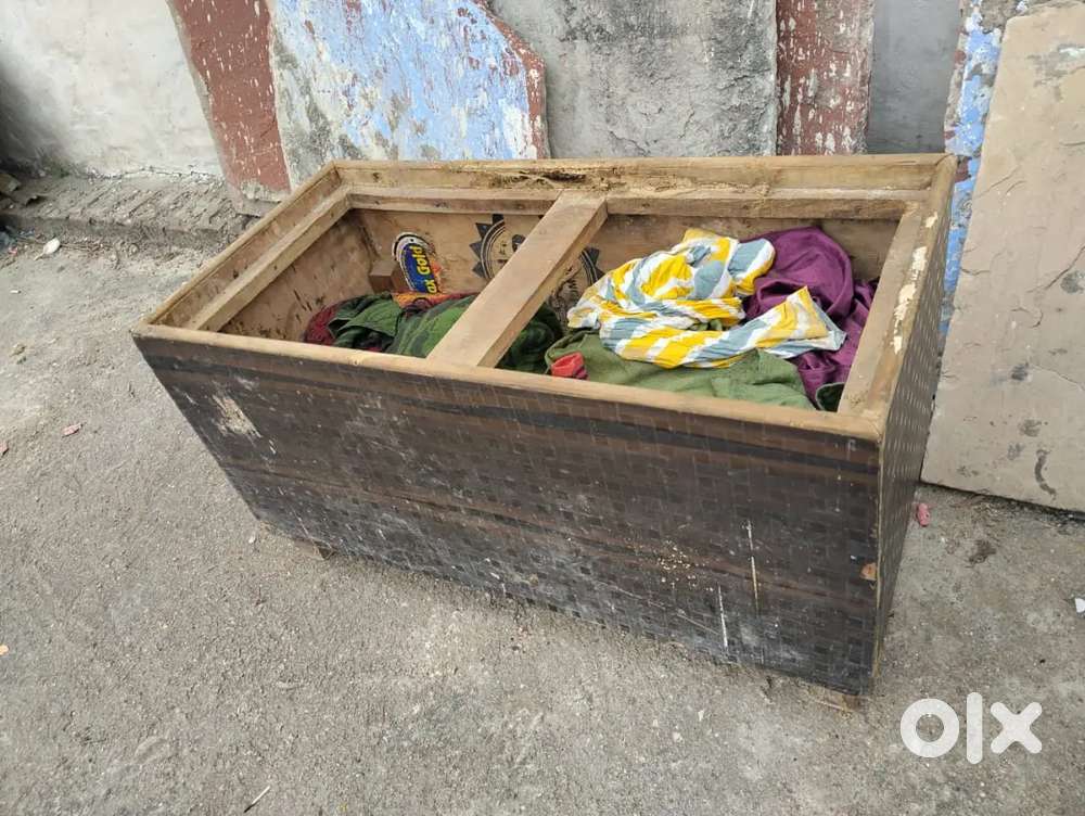 2 Box biranch 1 years old shisham board ki