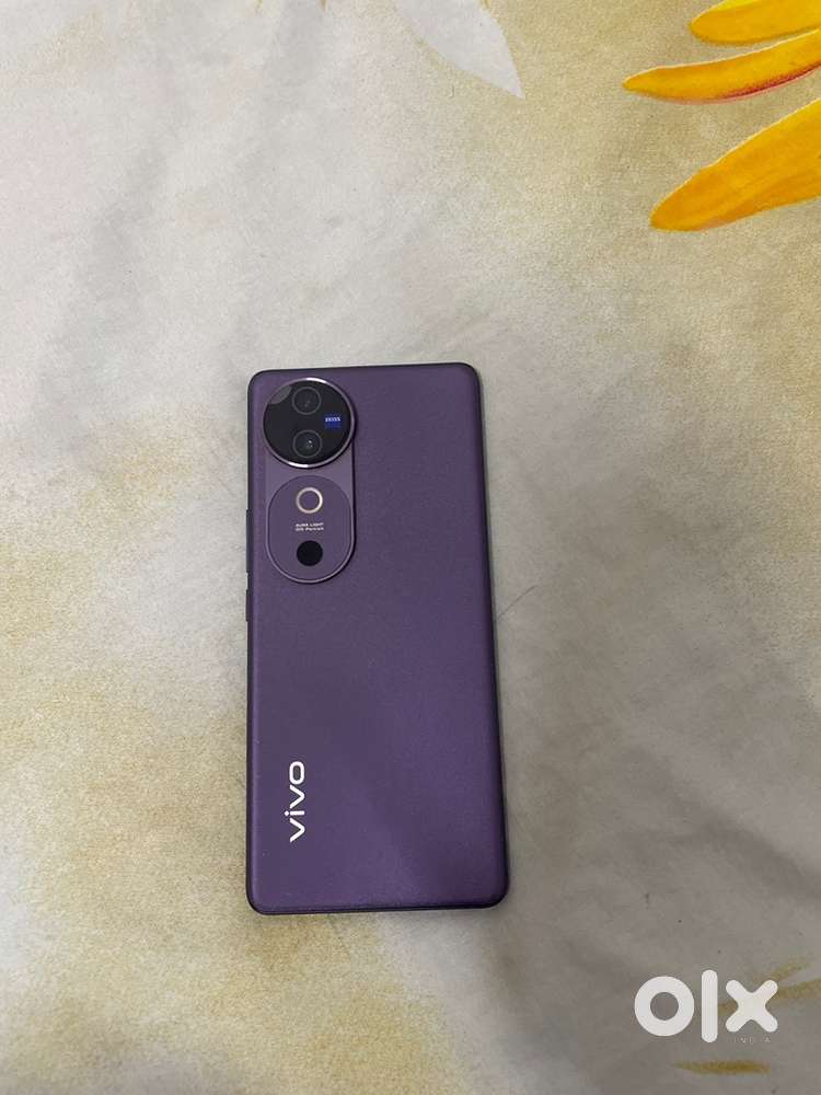 V-40 8gb+8gb-ram 256gb -rom