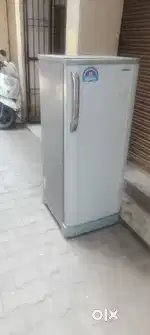 Samsung 250 litter capacity single door fridge proper working