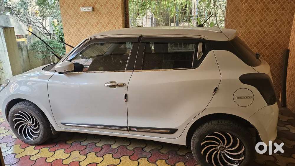 Maruti Suzuki Swift 2023 Petrol 13800 Km Driven