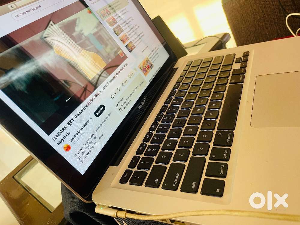 Mackbook Pro 2013 mid model with clean condition with bill available