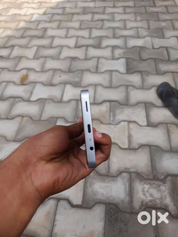Best condition phone guarantee (2.5 month old only)