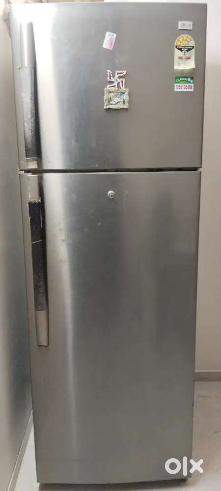 390 Ltr Refrigerator in very good condition for sale