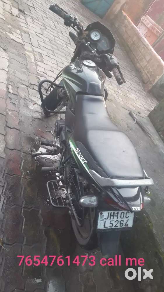Bike condition me he sirf chain cover nhi he or sit cover