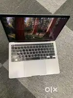 Macbook pro 13inch/2020/i7/32GB/512GB SSD/Good working/Touchbar