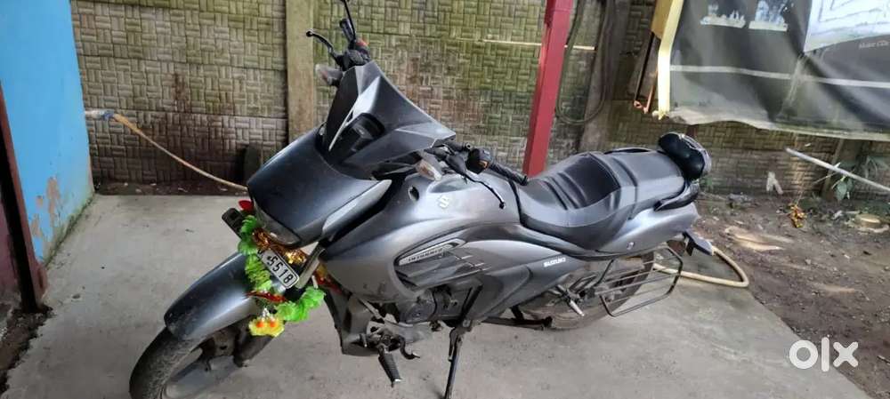 SUZUKI INTRUDER 150CC