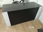 Boss Chair with table