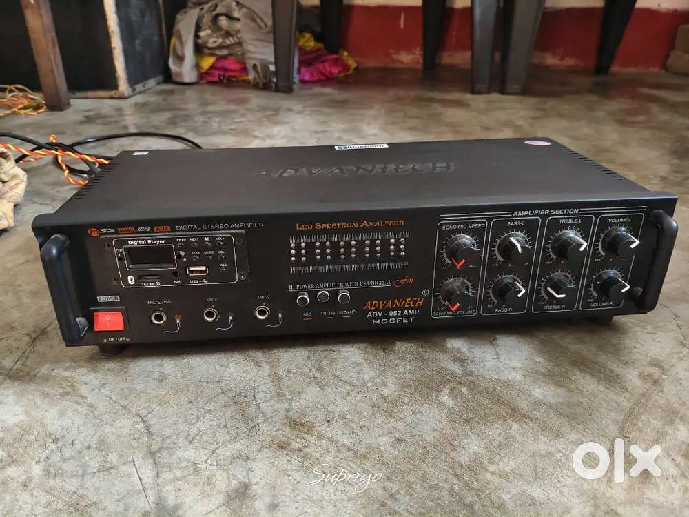 4 mosfit 200 watt amplifier and 8 Inch cabinet new