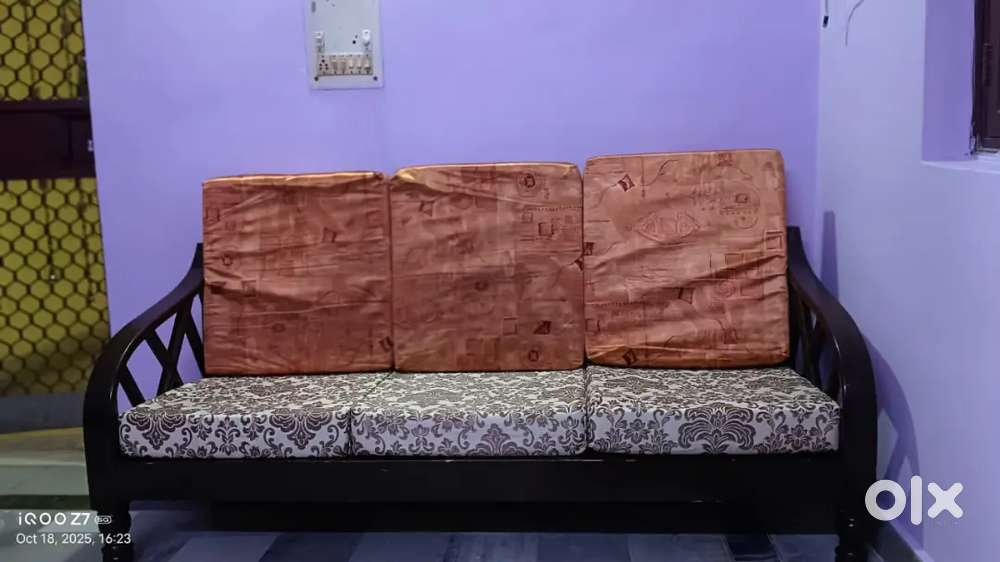 Sofa set of sheesham wood [ negotiable]