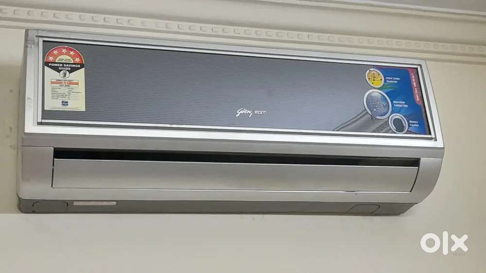Split Ac 0.8  ton USED WORKING Godrej 5star
