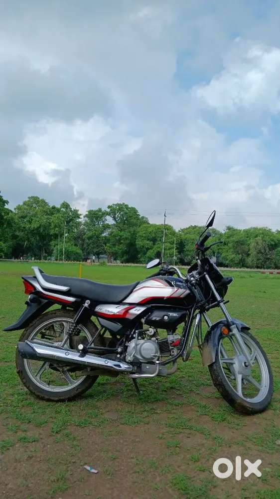 Hf deluxe June 2024 top condition 24000 km driven  70 kmpl milage