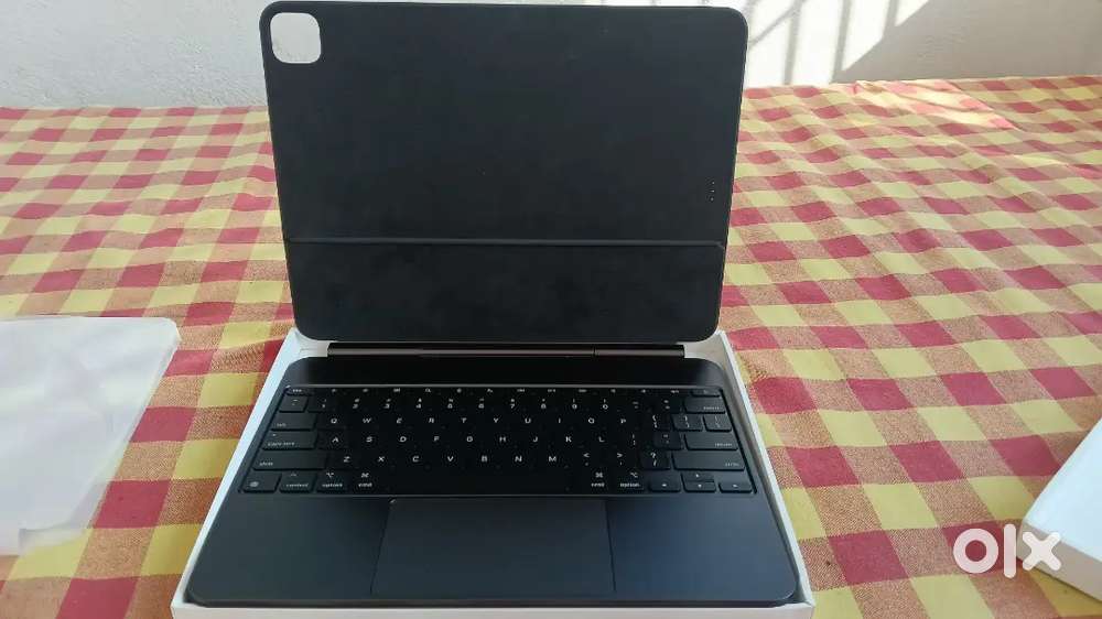 APPLE MAGIC KEYBOARD M4 GENERATION