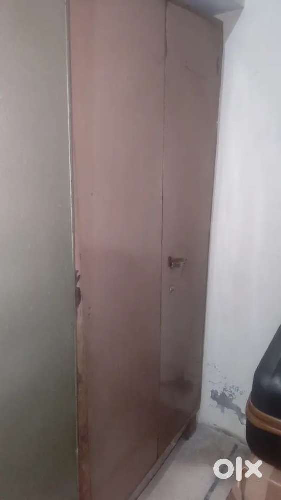 Steel Almirah.