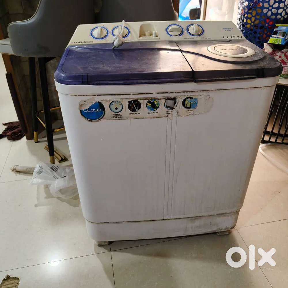 Lloyd semi automatic washing machine for sell in nice condition