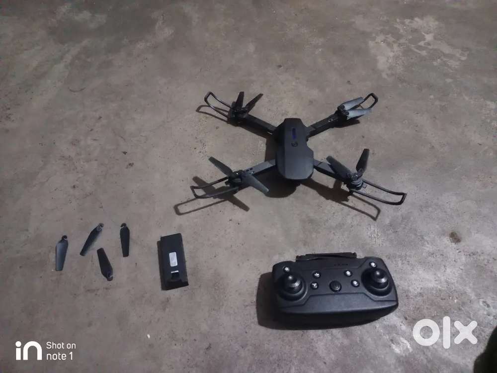E88 drone camera sab chijon ke hai