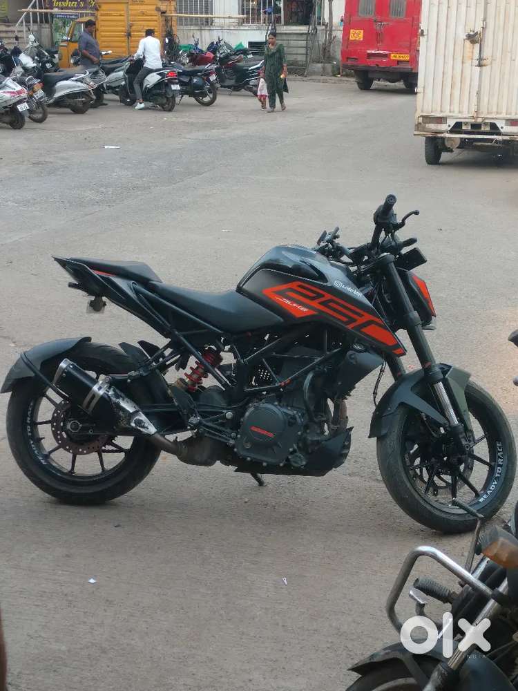 Duke 250 ( 2023 ) Urgent Sell interested Person Msg Only