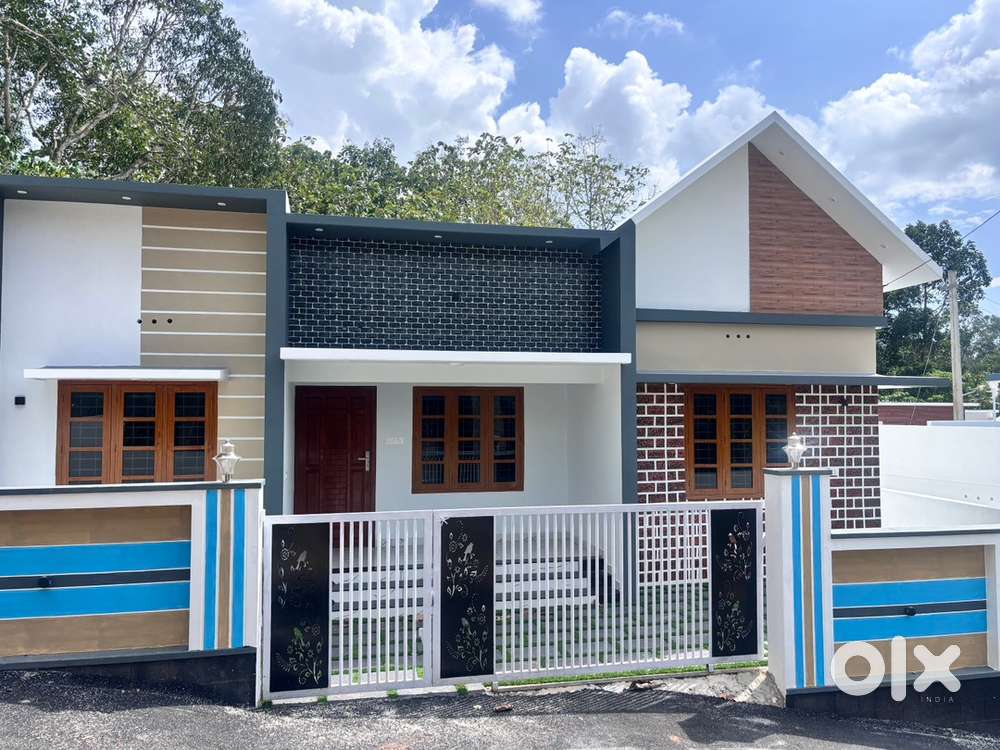 35lks(ngble)4cent/3bhk/80% loan ready/No Brocker/2car parking space