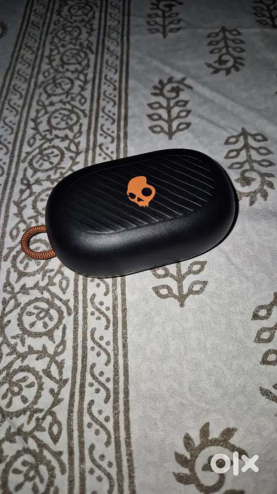 Skullcandy push play 2 months old