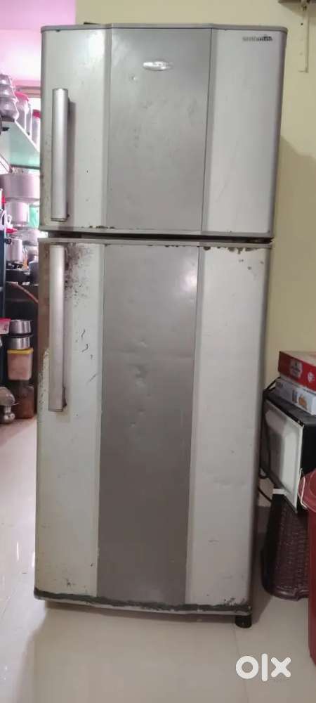 Whirlpool Double door fridge - Excellent condition